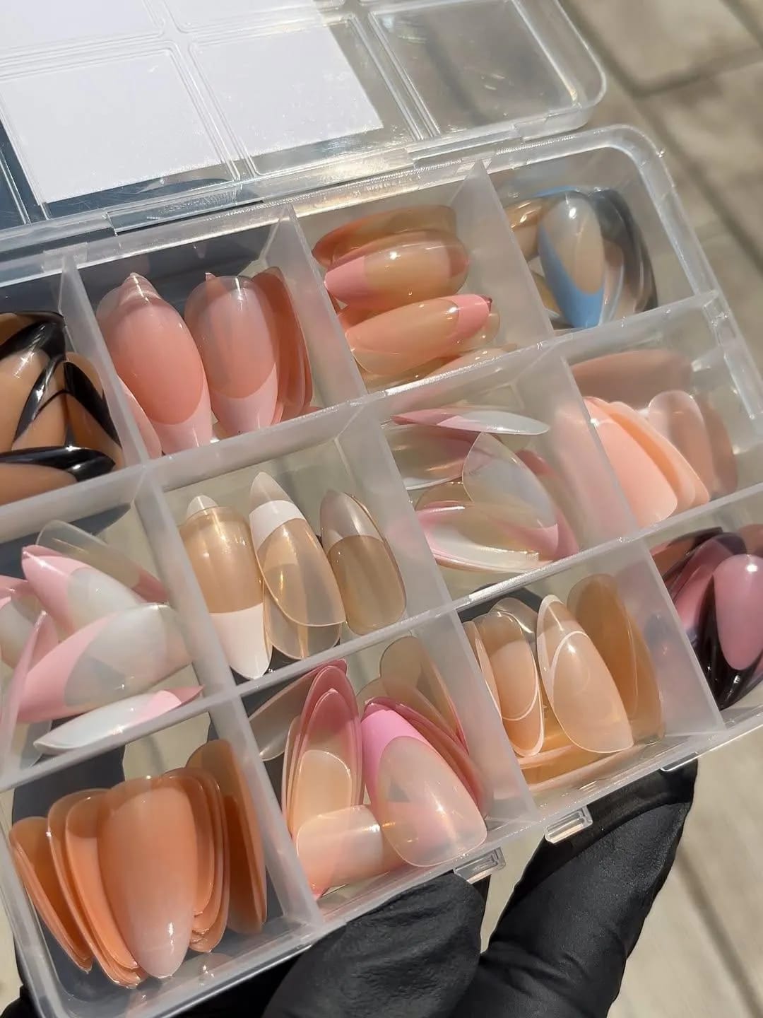 nails